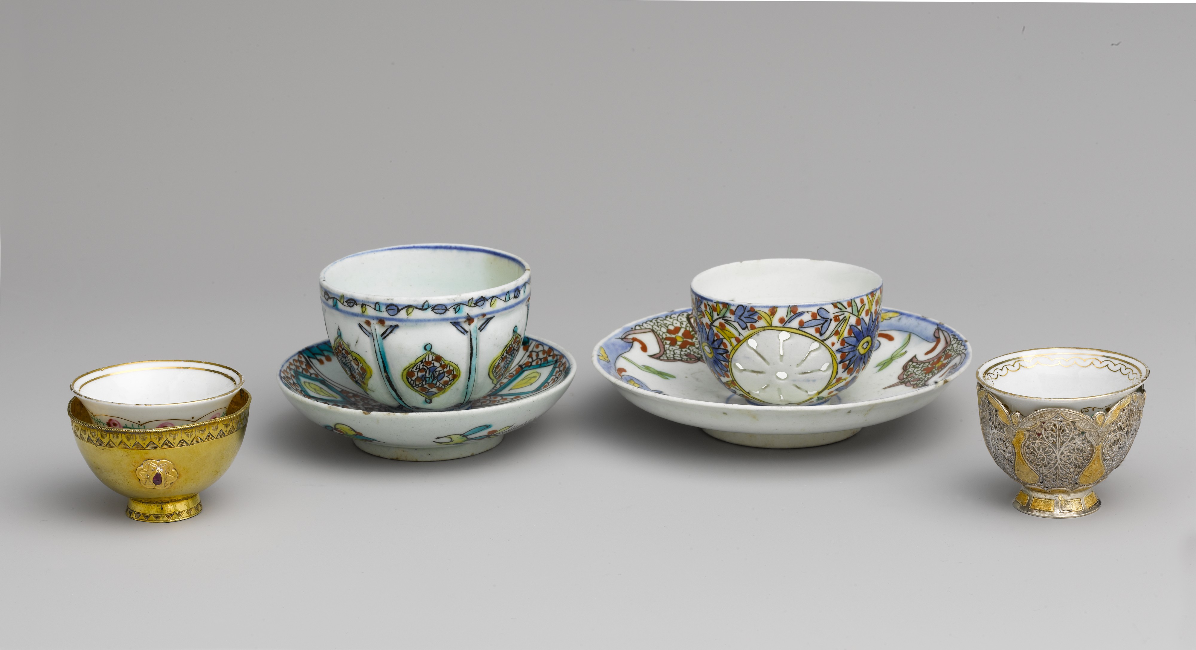 18th-century Ottoman coffee cup from Kütahya, Turkey. The Metropolitan Museum of Art.